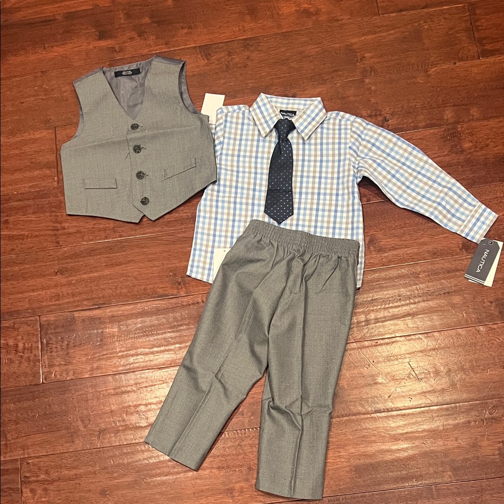 NWT-Nautica Suit - Blue and White Checkered Shirt with Navy Tie